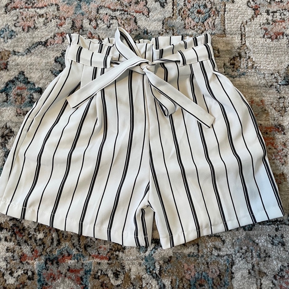Stripped Bag Shorts